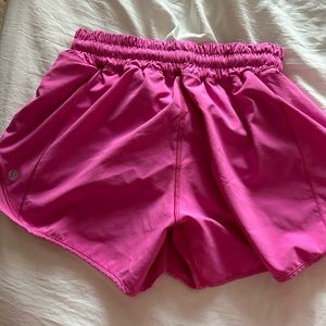 Lululemon hotty hot size 4